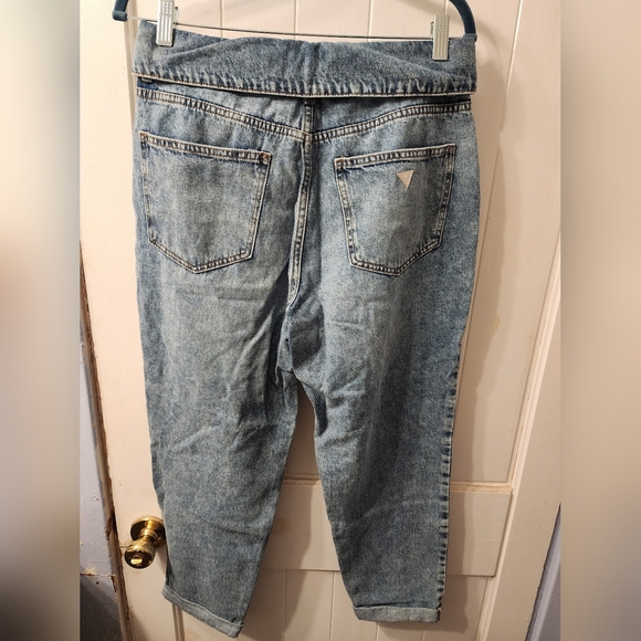Guess straight fit women's jeans. Size 8 - Picture 4 of 5